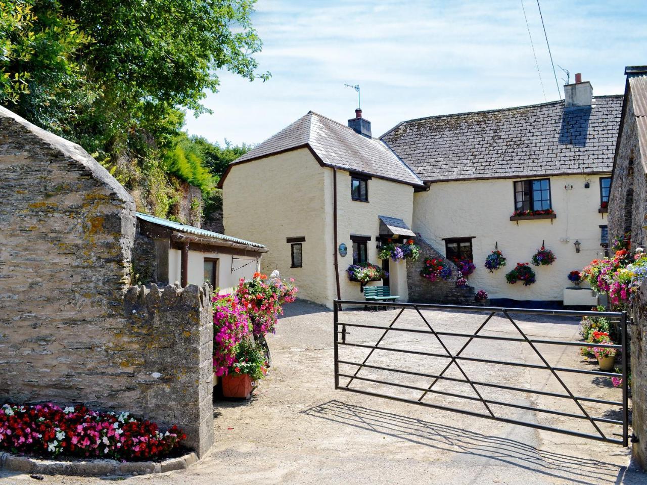 Fordbrook Cottage Brixton  Экстерьер фото